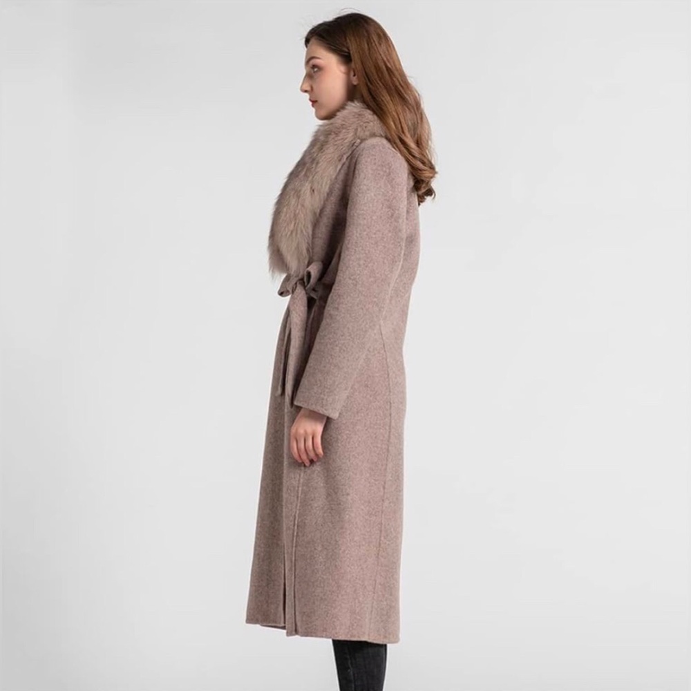 Women’s Long Wool Coat With Detachable Fur Collar - Picture 5 of 16